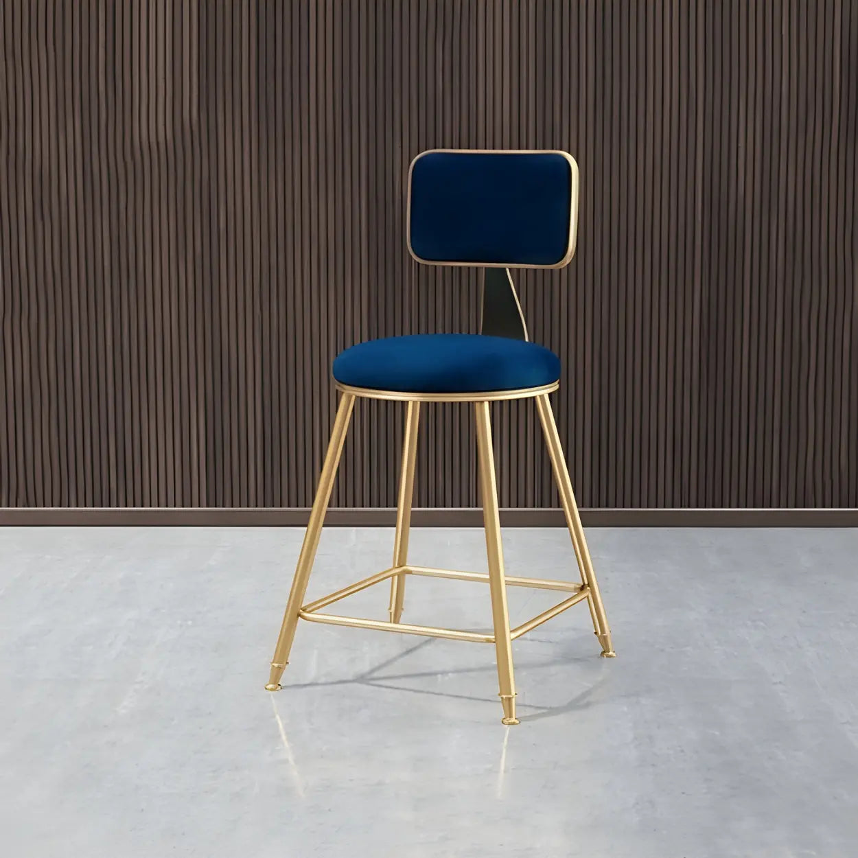 Luxe Velvet Barkruk met Rugleuning en Goudkleurig Metalen Onderstel – Moderne Glam Barstoel voor Keukeneiland en Thuisbar