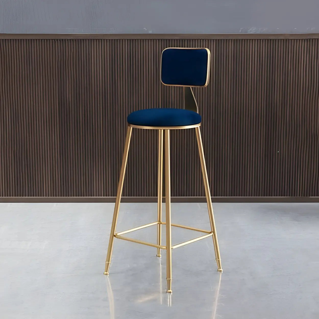 Luxe Velvet Barkruk met Rugleuning en Goudkleurig Metalen Onderstel – Moderne Glam Barstoel voor Keukeneiland en Thuisbar
