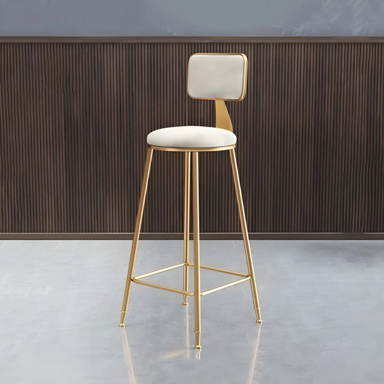 Luxe Velvet Barkruk met Rugleuning en Goudkleurig Metalen Onderstel – Moderne Glam Barstoel voor Keukeneiland en Thuisbar