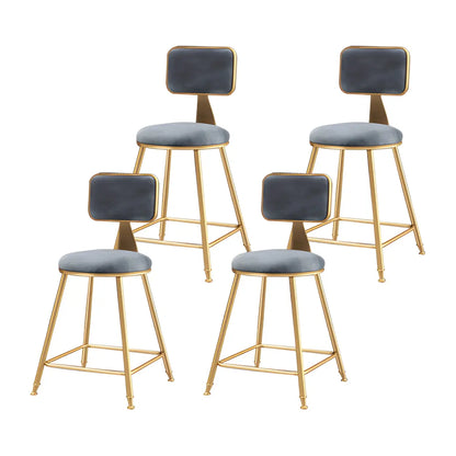 Luxe Velvet Barkruk met Rugleuning en Goudkleurig Metalen Onderstel – Moderne Glam Barstoel voor Keukeneiland en Thuisbar