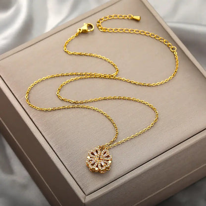 Gouden Hanger 2-Stuks Set Luxe Klaver Vorm - StudioMarella