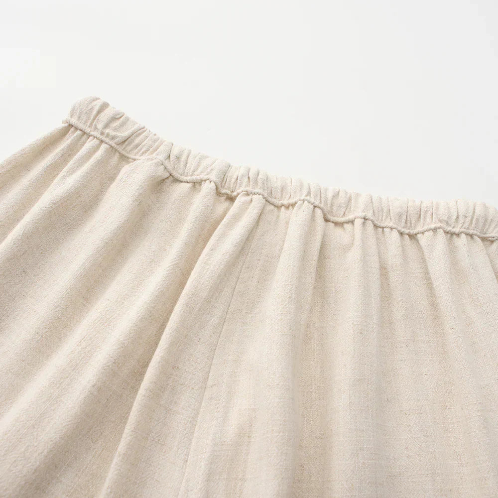 Hessel | Linnen slim fit pantalon in de kleur Beige voor heren in Beach stijl geschikt voor alle seizoenen.