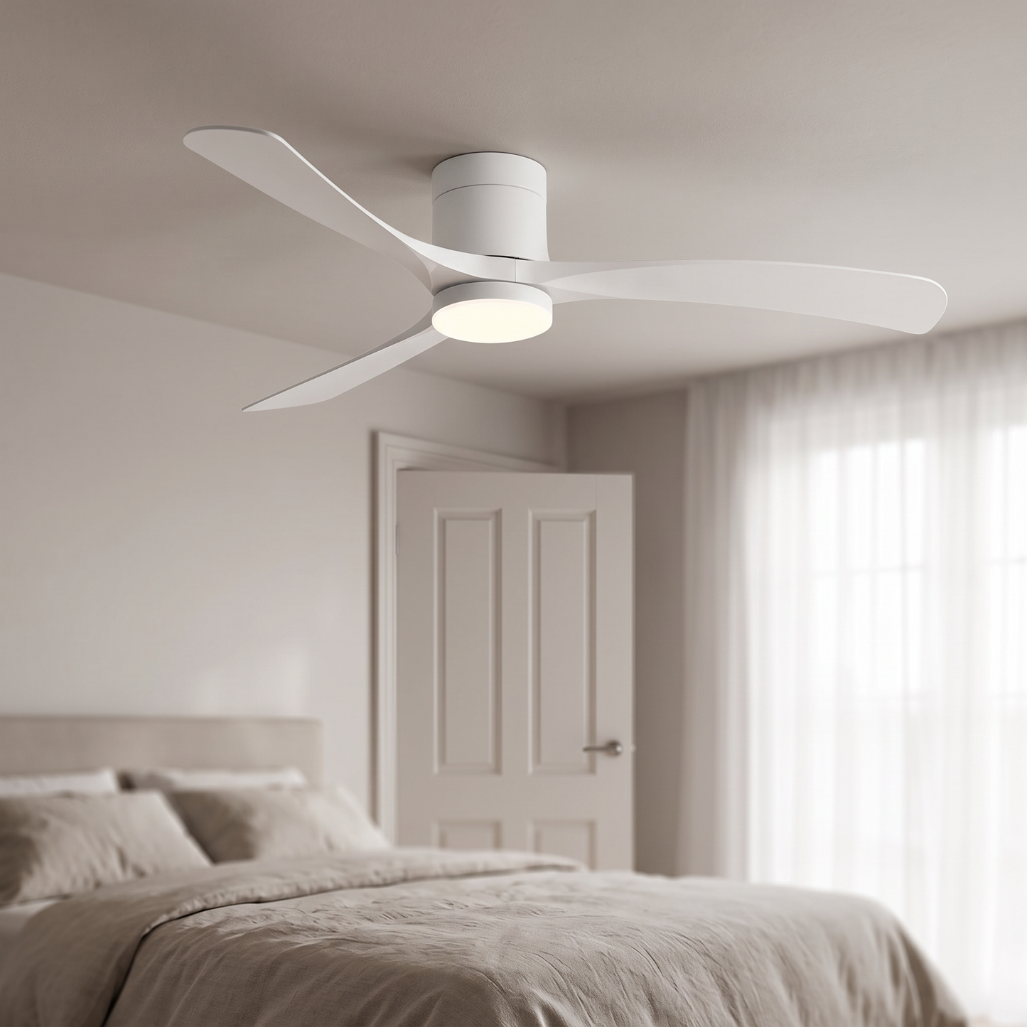 Plafondventilator met lamp in slaapkamer