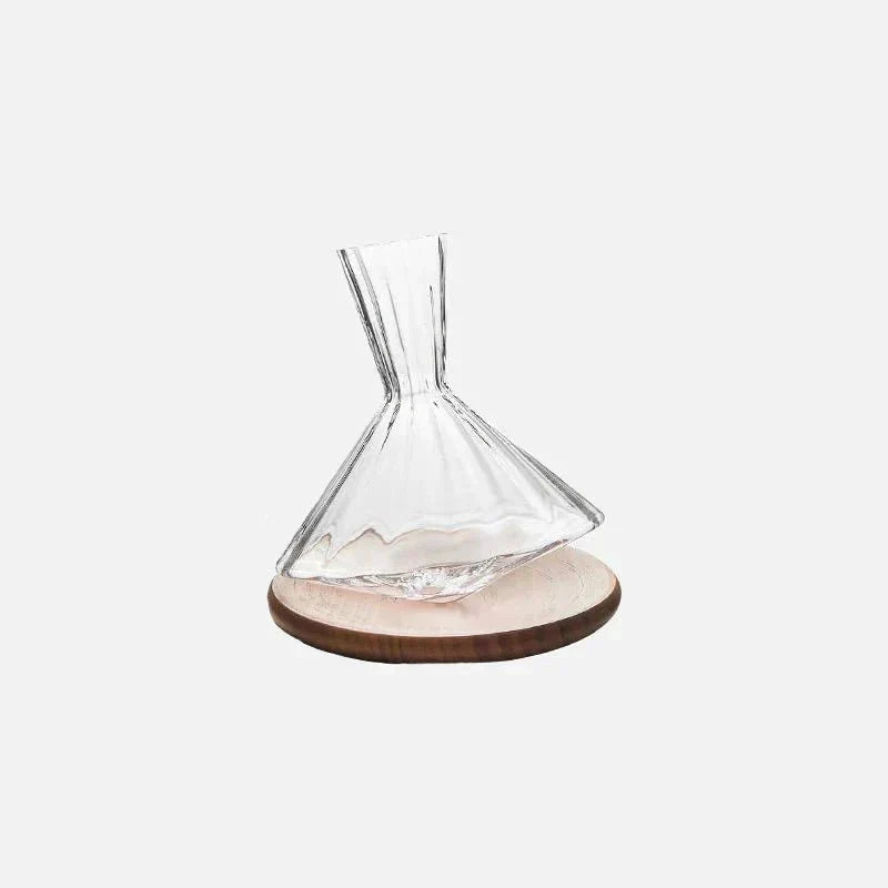 Roterende Wijnkaraf Van Glas Met Houten Voet Voor Beluchten Van Rode Wijn