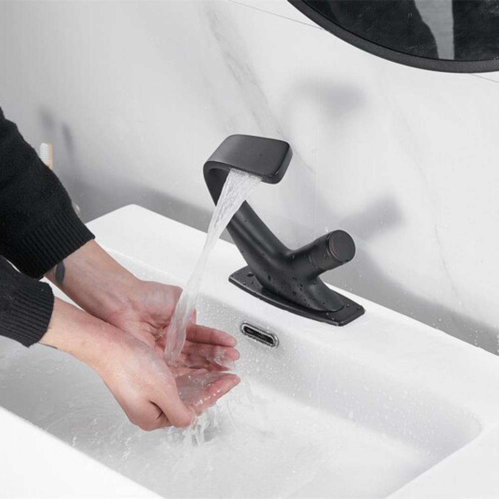 Wastafelkraan Met Waterval Uitloop En Éénhendel Design Voor Badkamer