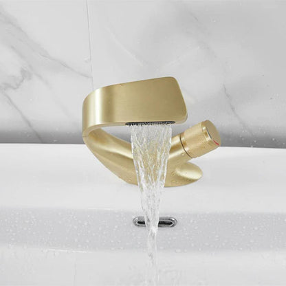 Wastafelkraan Met Waterval Uitloop En Éénhendel Design Voor Badkamer