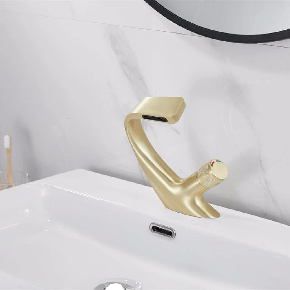 Wastafelkraan Met Waterval Uitloop En Éénhendel Design Voor Badkamer