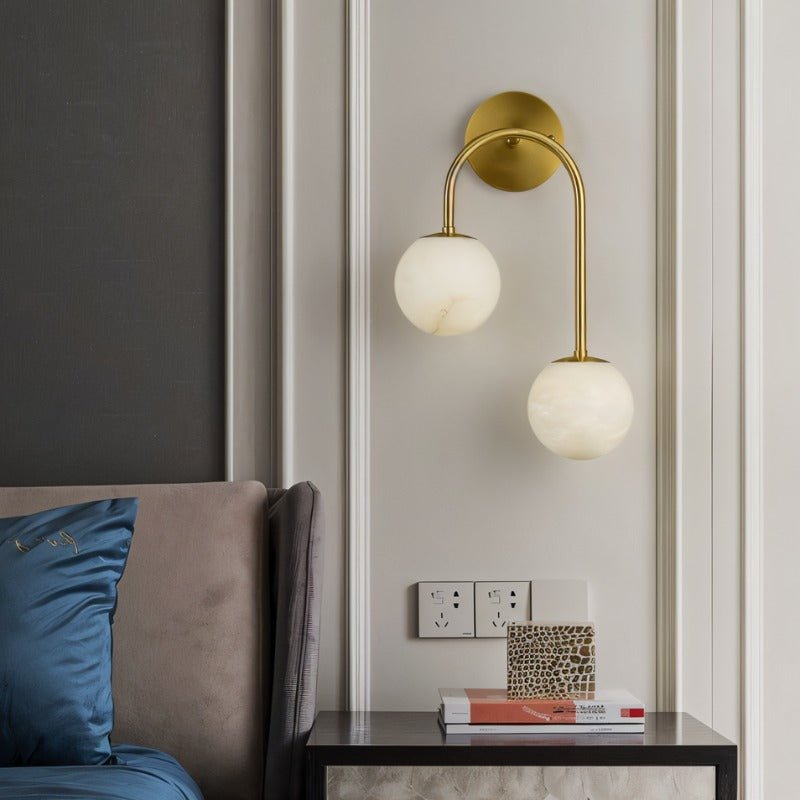 Alabaster Hanglamp Van Natuursteen Met Zachte Warme Gloed En Sculpturaal Design