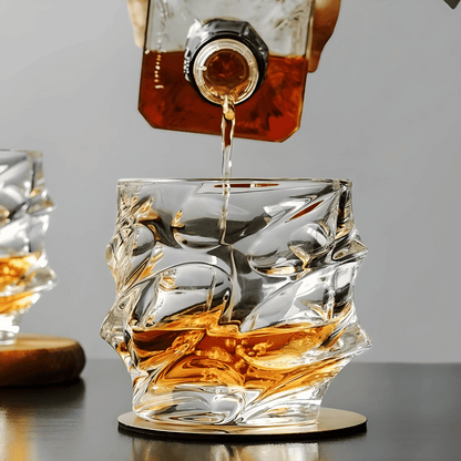 Kristallen Whiskyglas met Tornadovorm 300ml voor Premium Drankbeleving | Handgemaakt Japans-Geïnspireerd Spiraaldesign
