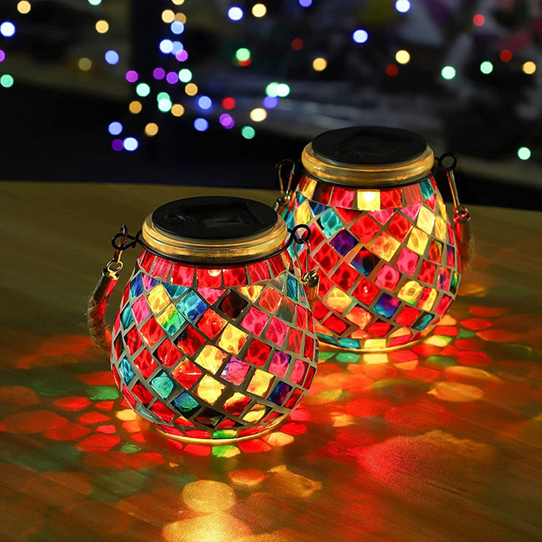 Solar Tuinlamp met Gekleurd Glas – Handgemaakte Lantaarn met Mozaïek Lichteffect voor Sfeervol Buitendecor