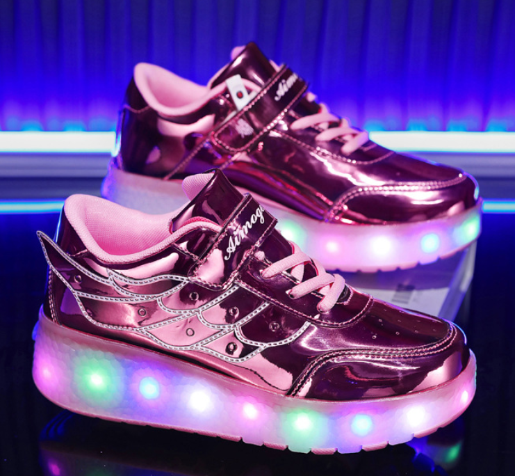 Rolschaats Sneakers USB Oplaadbaar Roze met Vleugels Kinderen Tieners Lichtgevende Skeelerschoenen LED Sneakers met Wielen voor Buiten