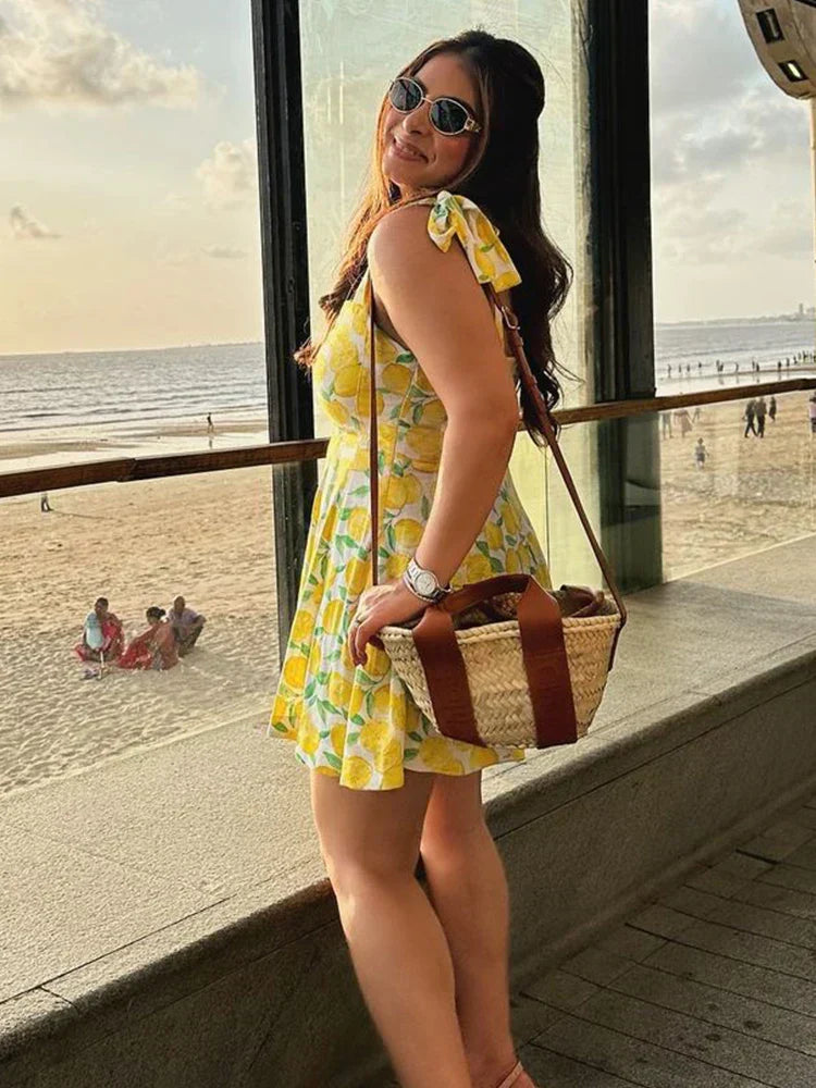 Lime Zomerjurk Met Limoen Print Vrouwelijk Model