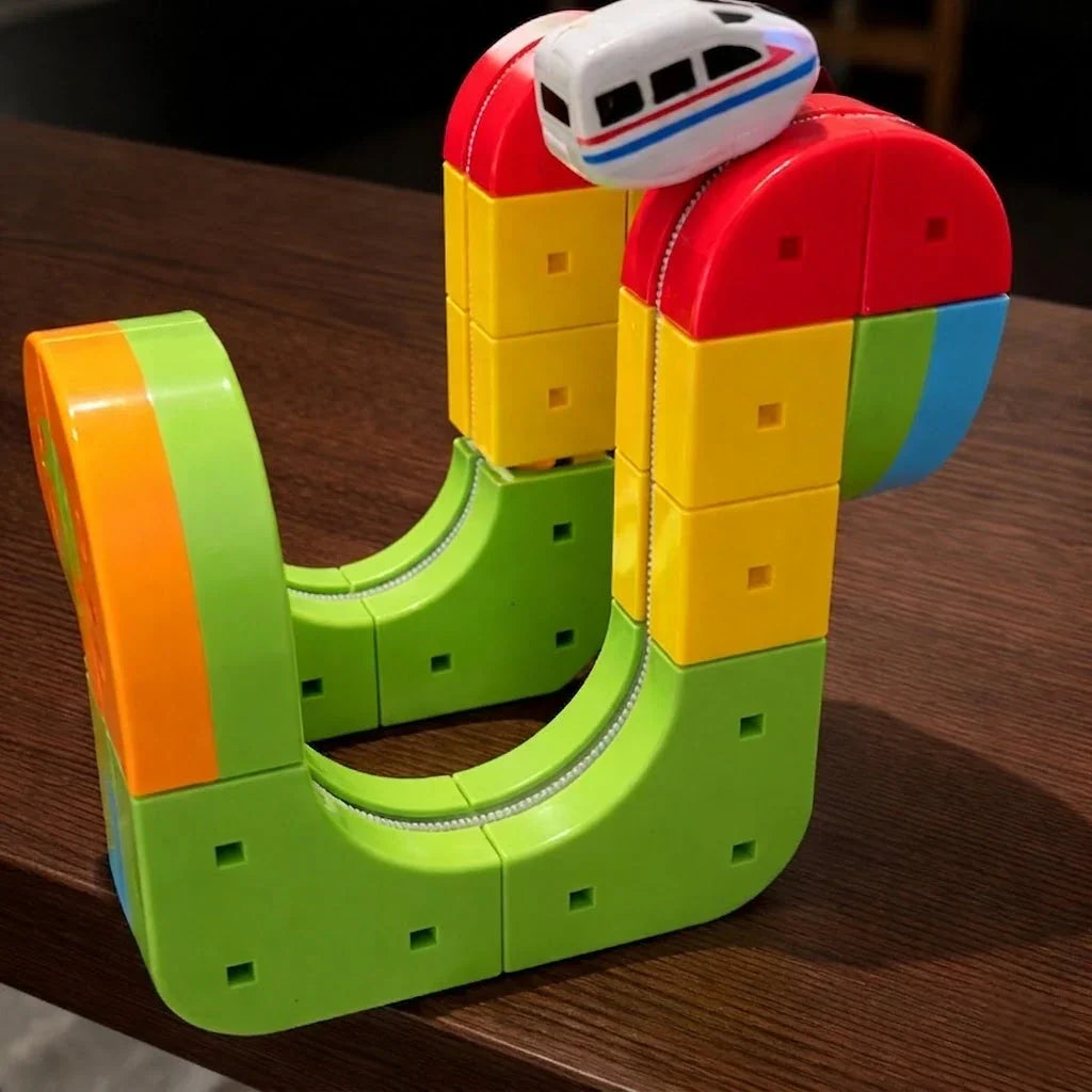 3D Modulair Gemotoriseerd Treinbaanset voor Kinderen – Creatief Bouwspeelgoed met Verticale Lussen en Actie