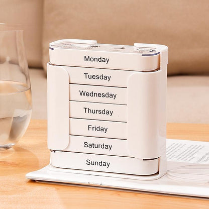 Pillendoos voor 7 Dagen met Dagmerkingen in Verschillende Kleuren voor Medicatie Organisatie