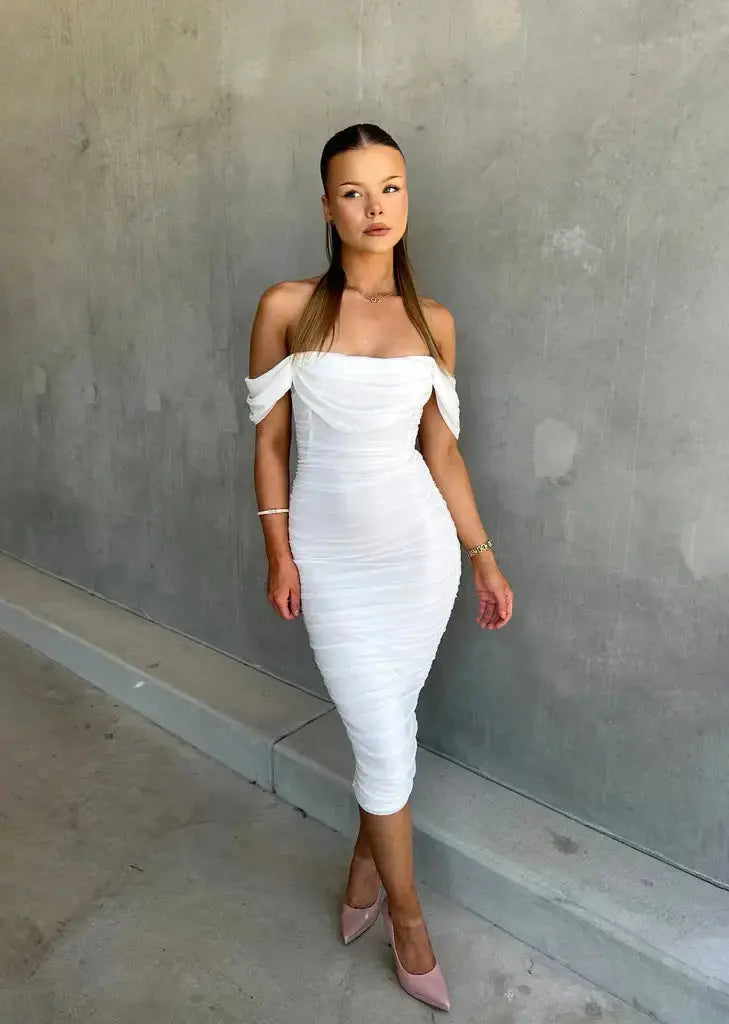 Midi Jurk Off-Shoulder Wit met Ruches ElegantePasvorm