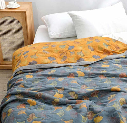 Ginkgo Bladeren Plaid – Omkeerbaar Gewatteerd Decoratiedeken met Botanisch Bladerprint in Geel en Blauw voor Bank, Bed of Picknick