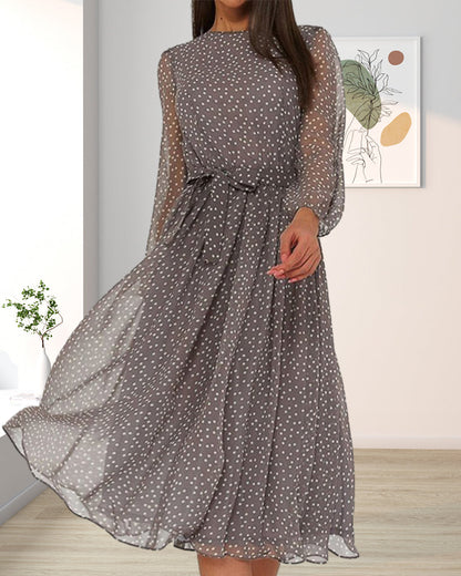 Isabelle | Elegante losse jurk met stippen in de kleur Koffie voor dames in stijl ideaal voor de herfst.