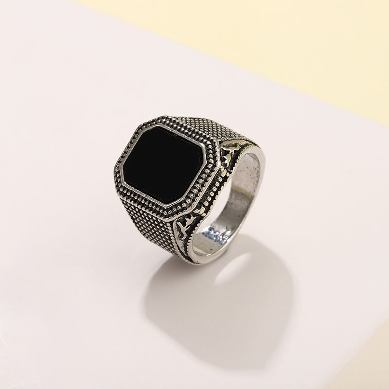 Zwarte Zilveren Ring met Glanzende Strass Steen - StudioMarella