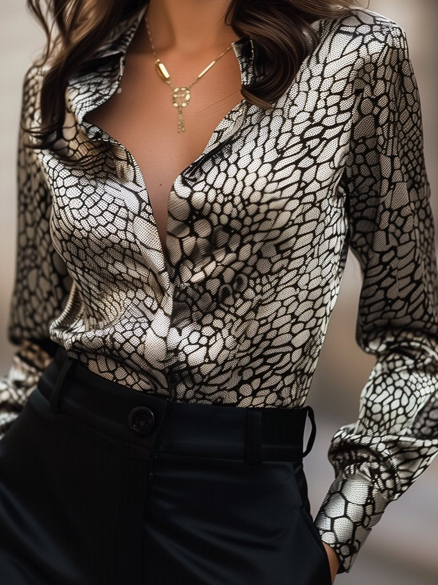 Vrouwelijke Blouse Satijn Slangenprint Klassiek Design