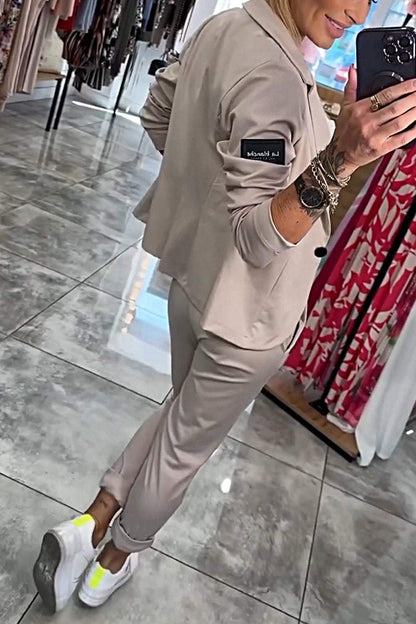 Vrouwelijke Broek en Top Set