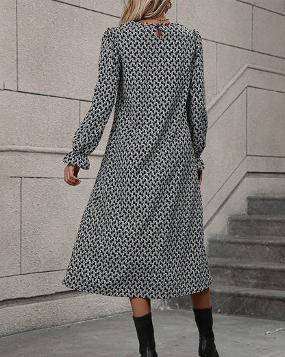 Jurk met print op een ronde halslijn in de kleur Zwart voor dames in stijl ideaal voor de herfst.