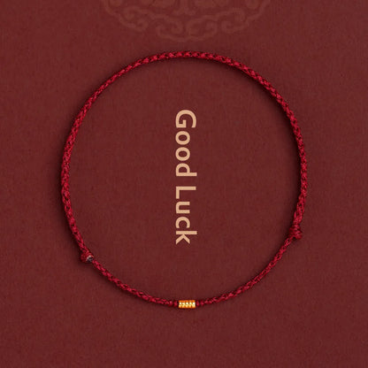 Gevlochten Kralenarmband met Beschermingsbedel – Rood Touw met Gouden Accenten – Verstelbaar Geluksarmbandje