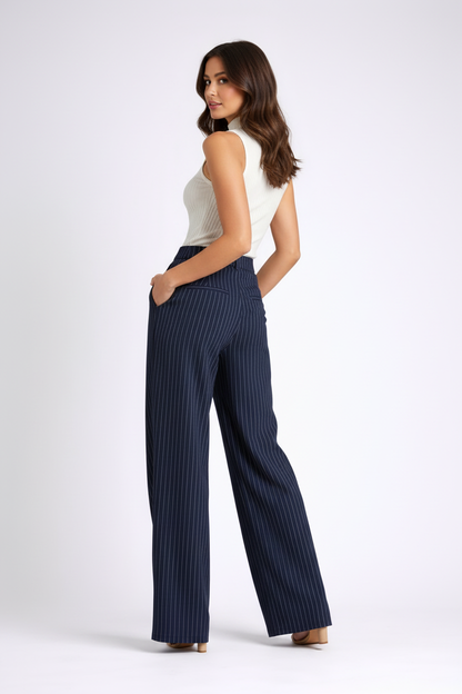 Krijtstreep broek brunette achterkant