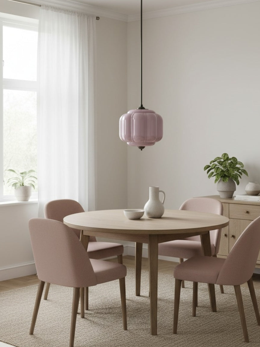 Vintage Kroonluchter met Crèmekleurige Glazen Kappen – Hanglamp in Retro-Stijl voor Eetkamer & Woonkamer