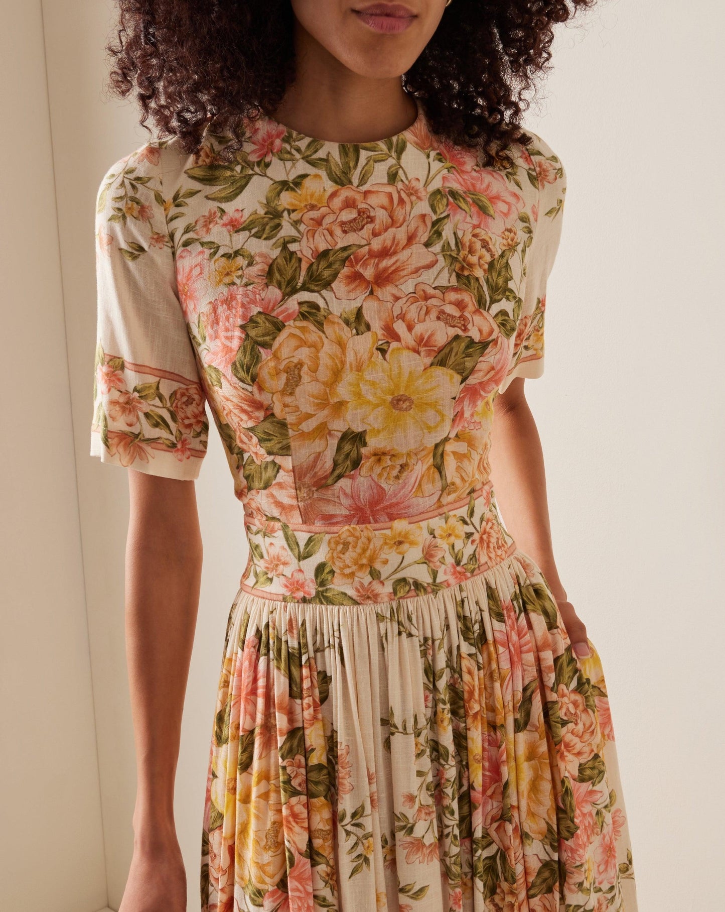 Vrouwelijke Zomerjurk Bloemenprint Midi Lengte Elegante Rok