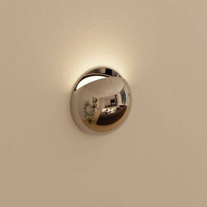 Moderne wandlamp met indirect licht en ip65 bescherming voor binnen en buiten