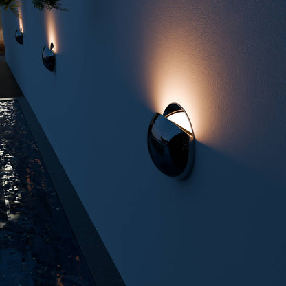 Moderne wandlamp met indirect licht en ip65 bescherming voor binnen en buiten
