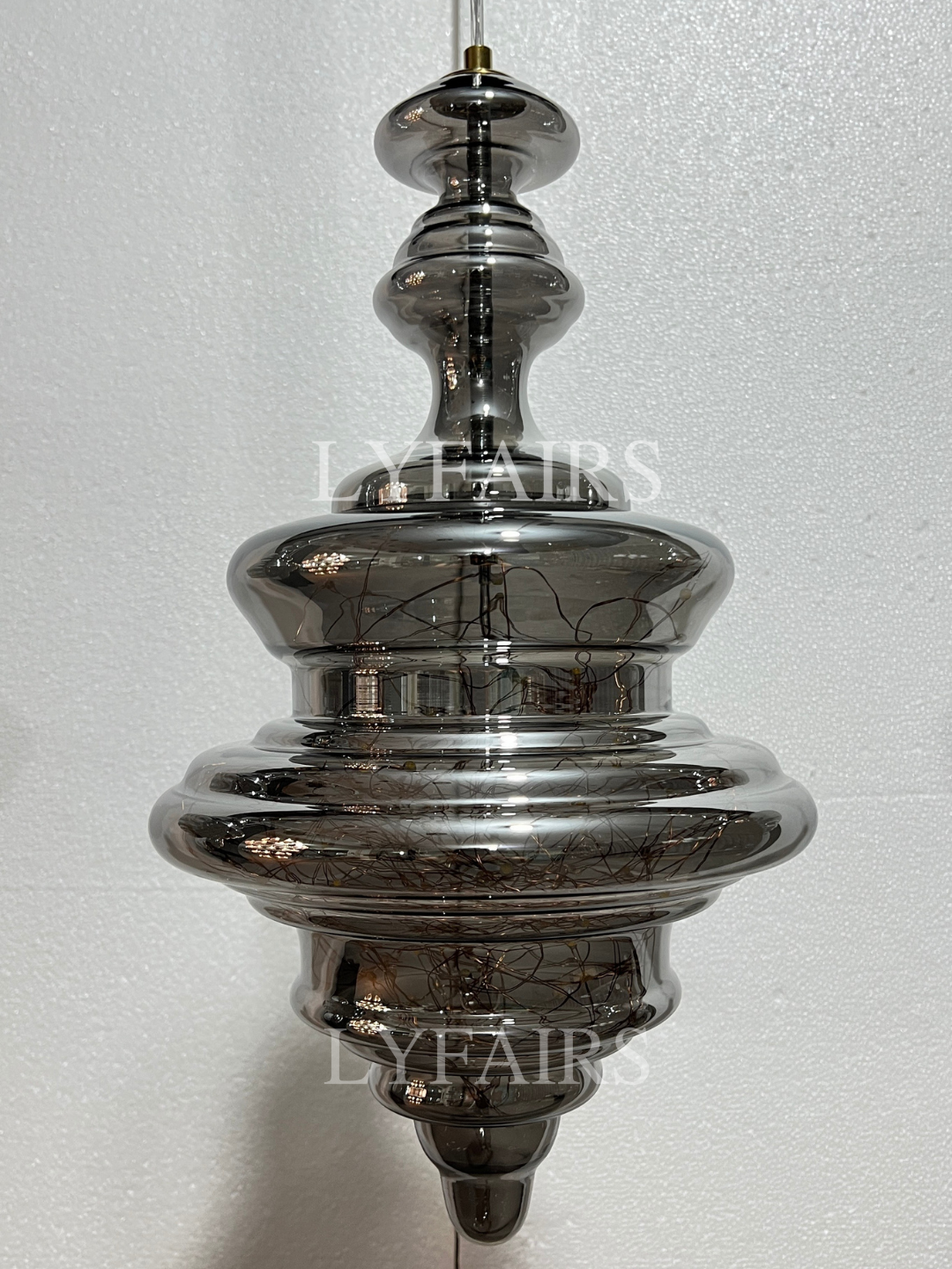 Grijze glazen hanglamp met sterrenhemel-effect voor eetkamer, bar of keukeneiland