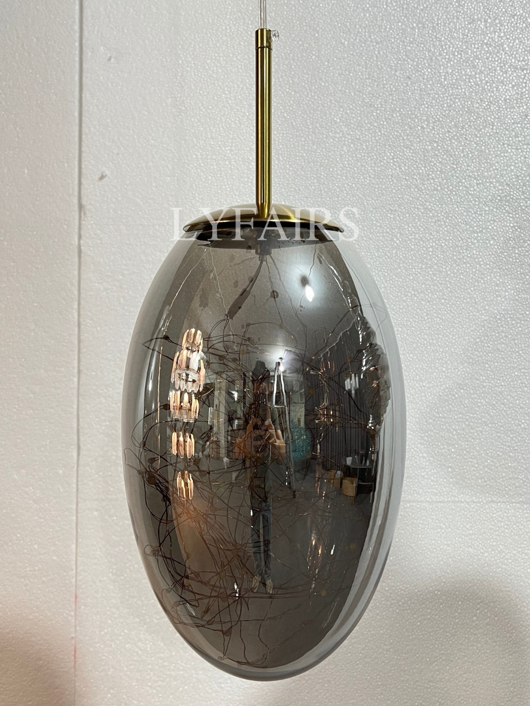 Grijze glazen hanglamp met sterrenhemel-effect voor eetkamer, bar of keukeneiland