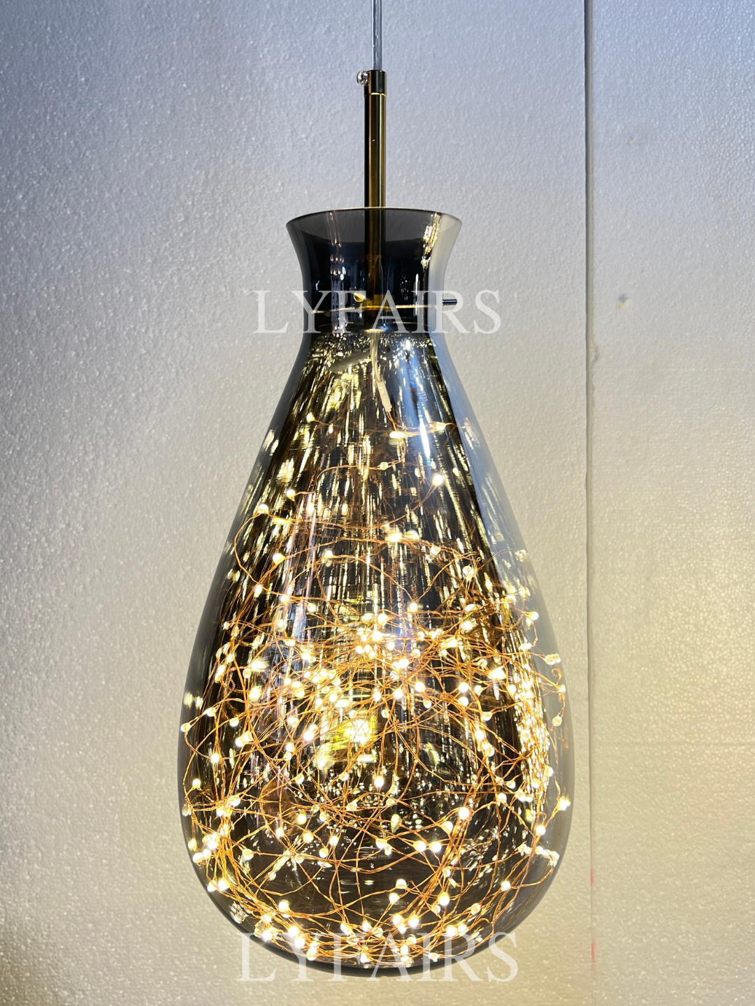Grijze glazen hanglamp met sterrenhemel-effect voor eetkamer, bar of keukeneiland