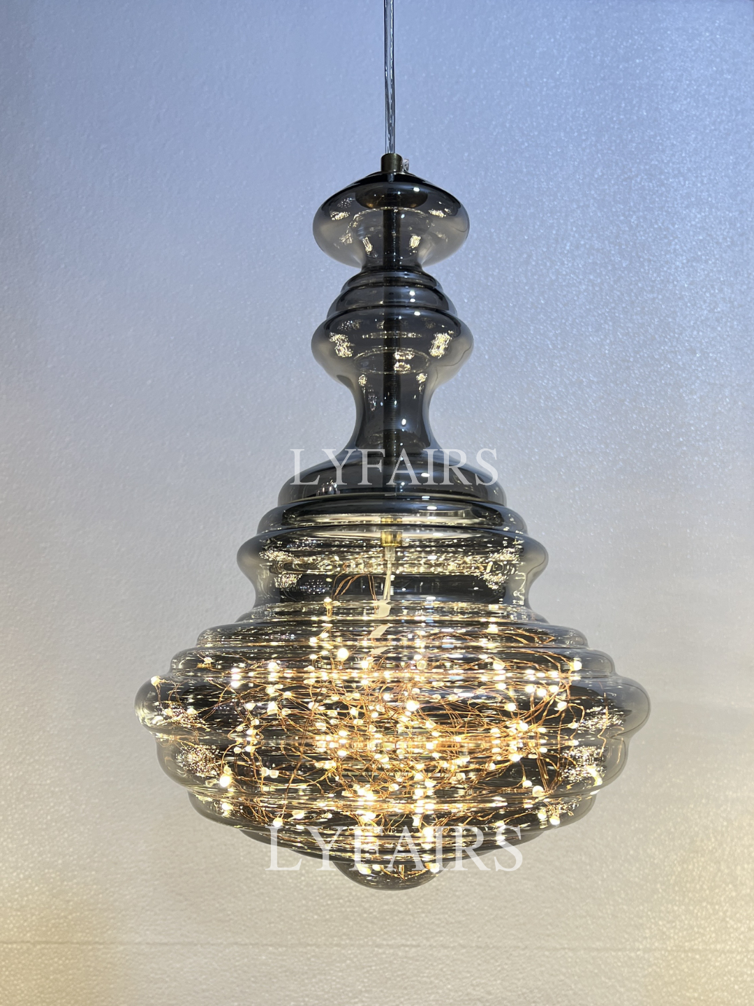 Grijze glazen hanglamp met sterrenhemel-effect voor eetkamer, bar of keukeneiland