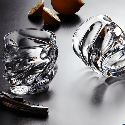 Kristallen Whiskyglas met Tornadovorm 300ml voor Premium Drankbeleving | Handgemaakt Japans-Geïnspireerd Spiraaldesign