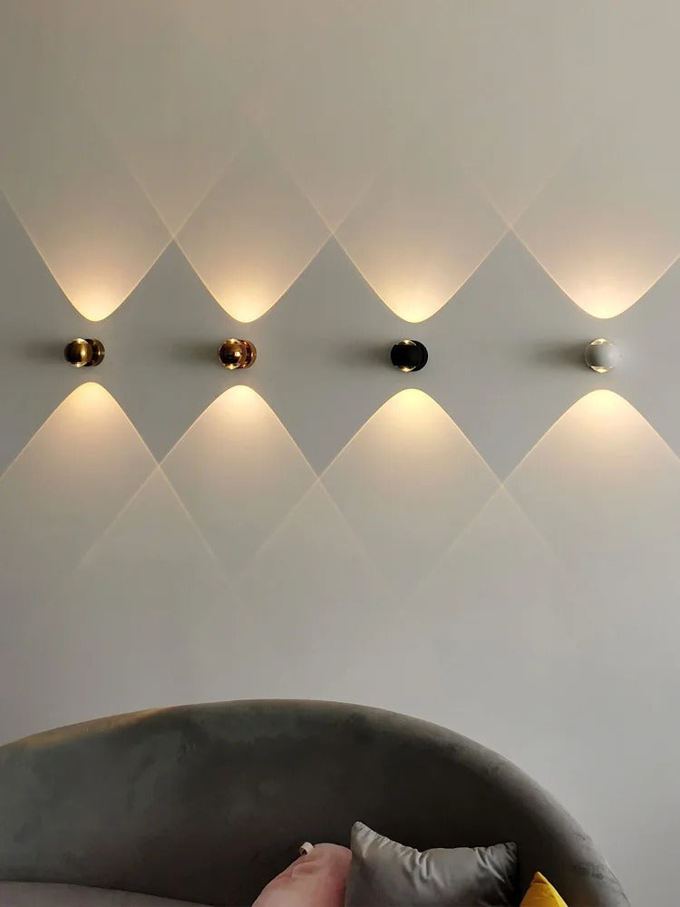 Moderne Wandlamp met LED Verlichting – Messing Afwerking voor Hal & Woonkamer