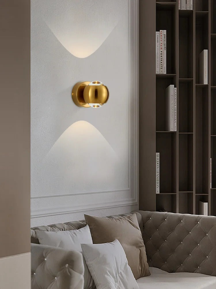 Moderne Wandlamp met LED Verlichting – Messing Afwerking voor Hal & Woonkamer
