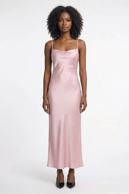 Maxi Jurk Dames - Elegant met Spaghettibandjes | Glanzende Finish - Lichtroze