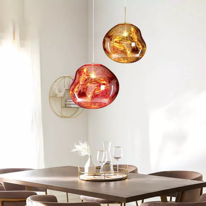 Artistieke Smeltende Hanglamp Met Warm Licht En Sculpturale Vorm Voor Moderne Interieurs