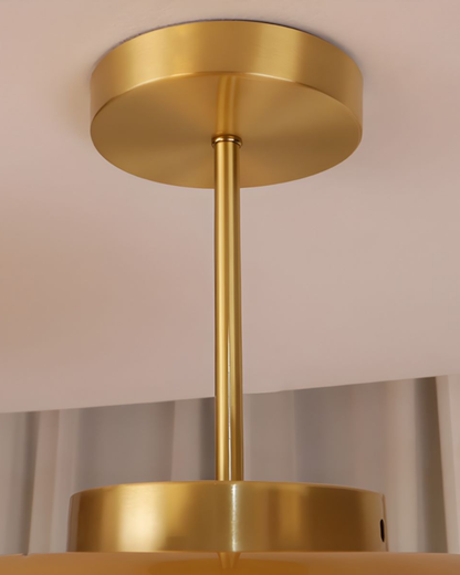 Moderne Plafondlamp Met Gouden Frame En Glazen Kap In Amber Of Wit 3000K Warm Licht