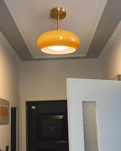 Moderne Plafondlamp Met Gouden Frame En Glazen Kap In Amber Of Wit 3000K Warm Licht