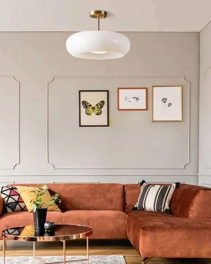 Moderne Plafondlamp Met Gouden Frame En Glazen Kap In Amber Of Wit 3000K Warm Licht