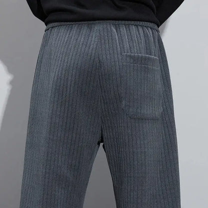 Memphis | Zwarte fluwelen broek in de kleur Zwart voor heren in stijl geschikt voor alle seizoenen.