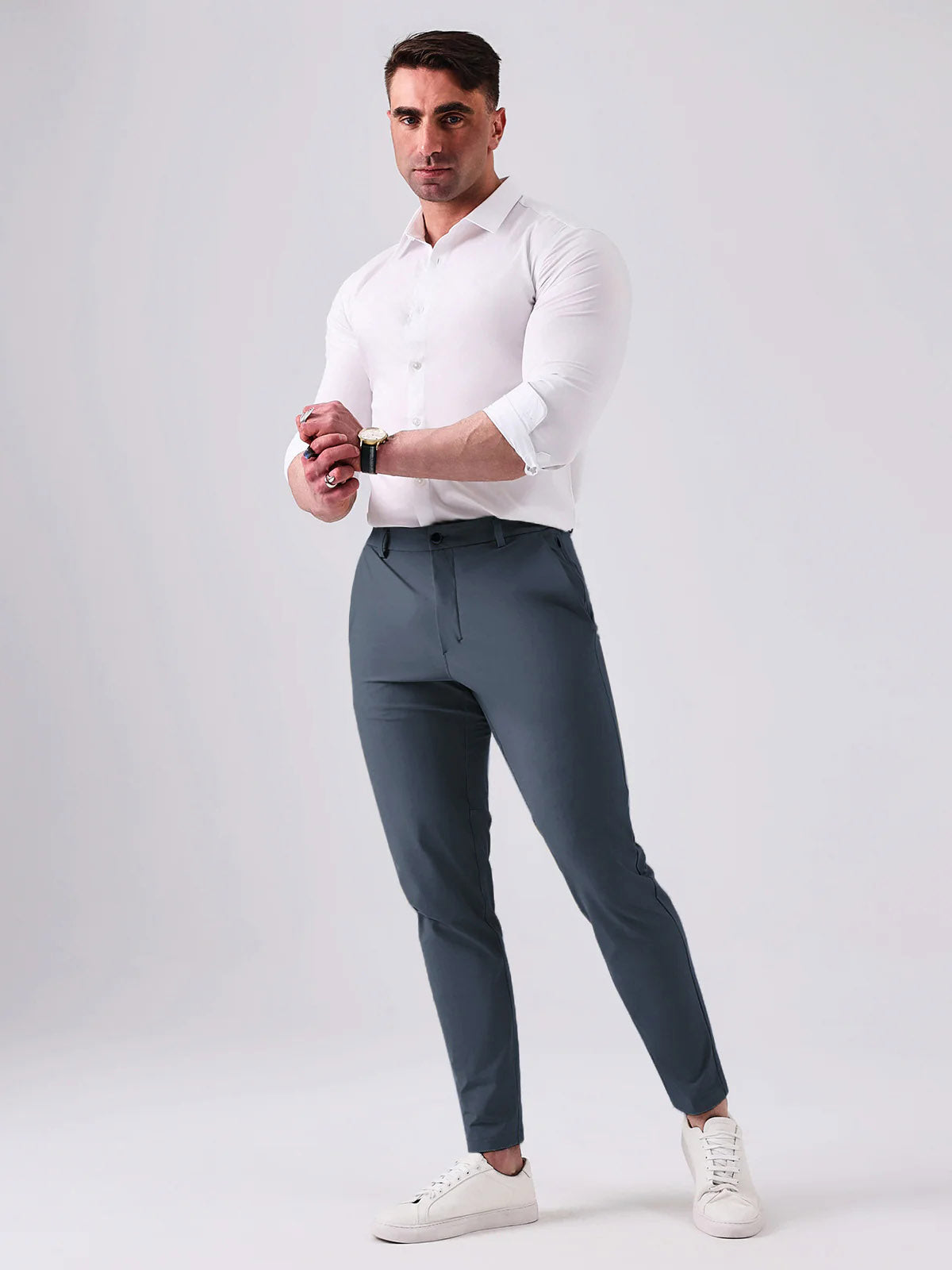 Mike | Slanke broek in de kleur Bruin voor heren in stijl geschikt voor alle seizoenen.