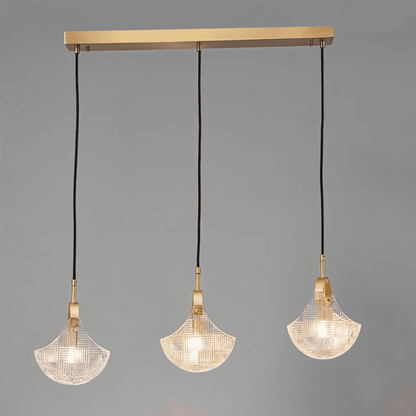 Sculpturale Hanglamp Met Drie Glazen Kappen En Warm Sfeervol Licht