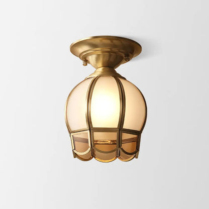 Minimalistisch Messing Plafondlamp met Geschulpte Metalen Kap – Compacte Halfsemi Plafondverlichting voor Hal en Slaapkamer