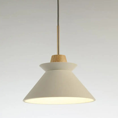 Betonnen Hanglamp met Houten Armatuur – Minimalistisch Design voor Eetkamer