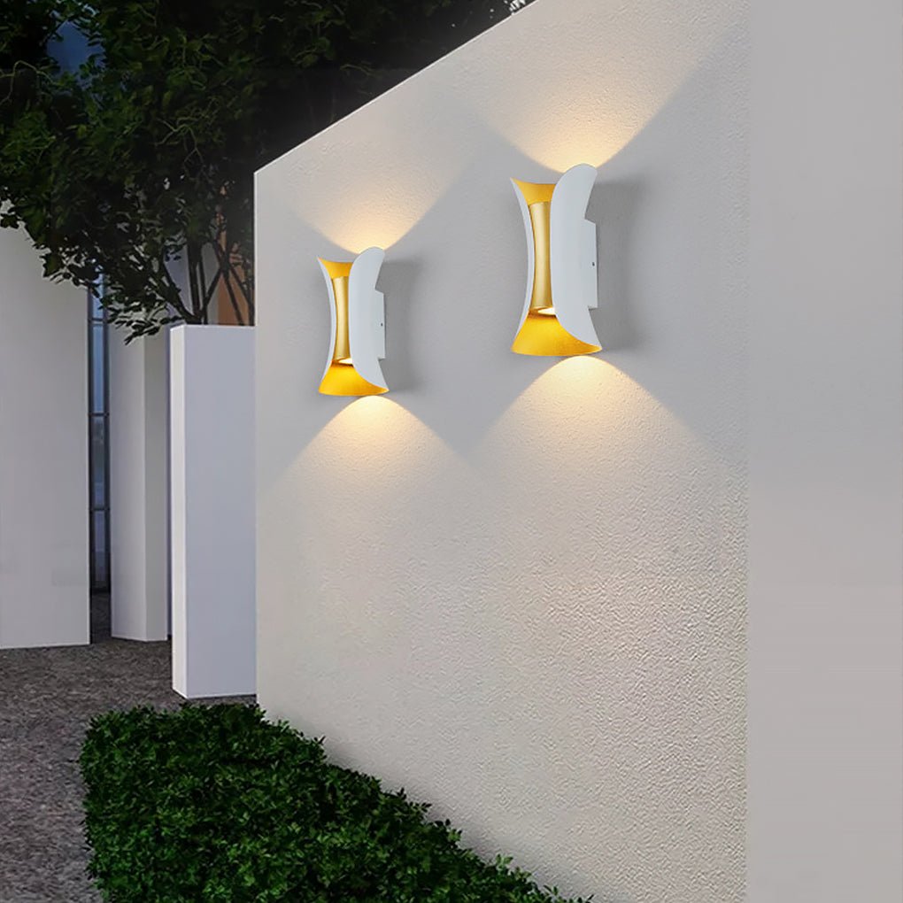 Moderne Up Down Buiten Wandlamp Met IP54 Bescherming En Aluminium Behuizing