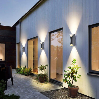 Moderne Up Down Buiten Wandlamp Met IP54 Bescherming En Aluminium Behuizing
